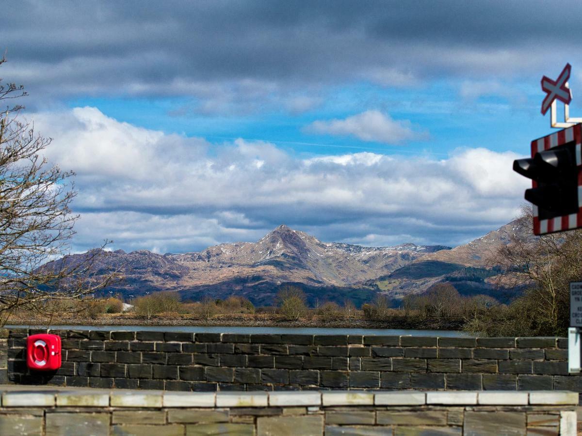 The Captain'S Bank Porthmadog Exteriér fotografie